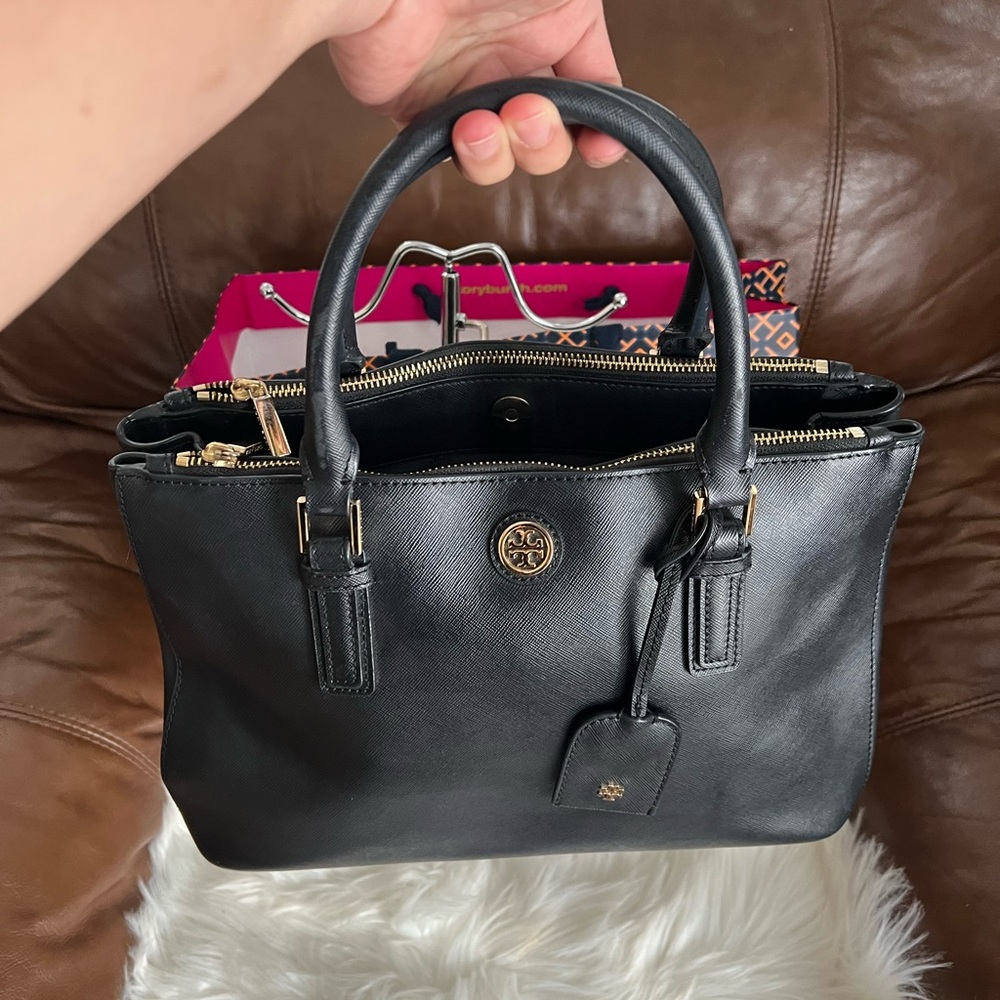 Tory Burch Shoulder Handbag - Picture 9 of 16